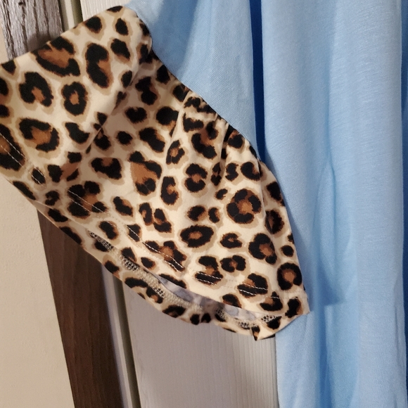 Leopard/Turquoise Top - Picture 2 of 4